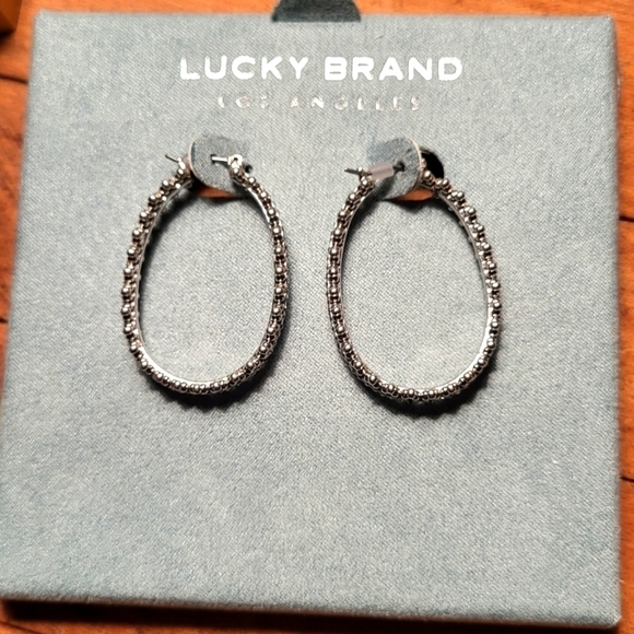Lucky Brand Silver-Tone Oval Hoop Earrings NIB - Picture 1 of 11